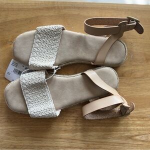 NWT 8 American Eagle Outfitters Beige Espadrille Sandals